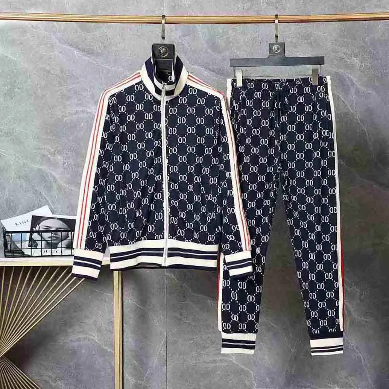 2024 MENS DESIGNER TRACKSUT FÖR MAN KOMENS JOGGER SWEATSITS Fashion Men Jackets Spår Suit Casual Tracksuits Jacket Pants Sporting Set Asian Size M-3XL