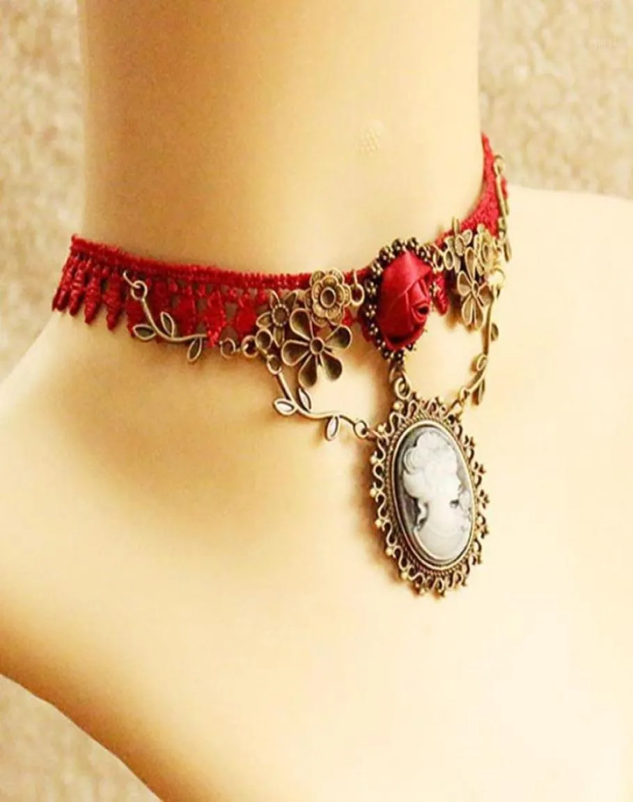 Naszyjniki wiszące kobiety039S Water Choker Naszyjnik stylowy Kameo Red Rose Lace Fashion Biżuteria Kobiety Prezent Xmas7454087