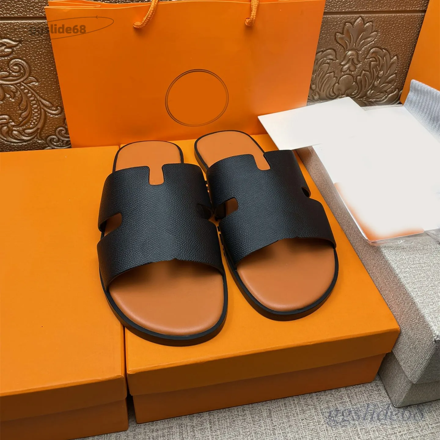 Designer Slipper Sandal Calfskin Slipers Mens Resort inomhus Leisure Special Bekväm slitstöd