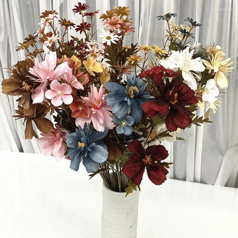 Dekorativa blommor 60 cm Artificial Multicolor Chrysanthemum Silkduk Bröllop Växt DIY Blommor Arrangement Material El Party Year Home Deco