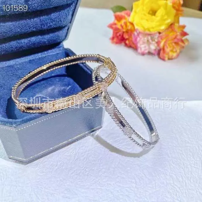 Designer-Luxus-Van-Clover-Armband aus 18-karätigem Gold mit funkelnden Kristallen und Diamanten, ultimatives Symbol für Liebe und Schutz, ein perfektes Geschenk für Frauen und Mädchen, Vbgj