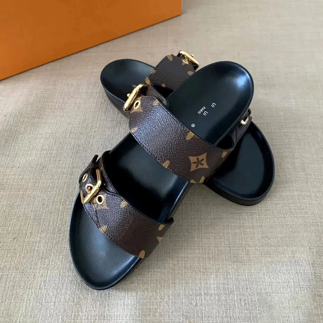 Lujos Diseñador para mujer Flor marrón Sandalias Vintage Cuero genuino Slipper Slide Summer Beach Mule Sandalia 2024 New Sliders Sandale Zapatos casuales Tamaño 35-46 con caja