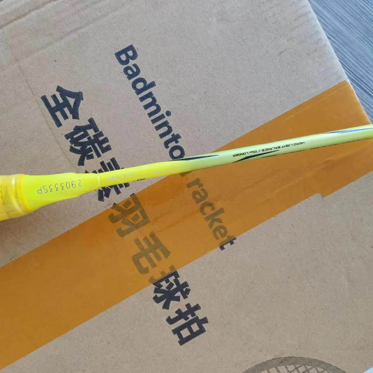 DHgate.com:N000Z Binton Professional Badminton Racket with Free String ...