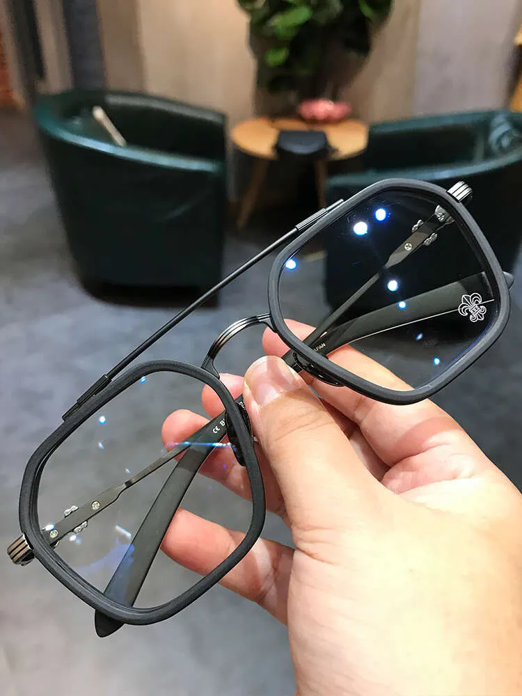 Designer ch Cross Glasses Frame Chromes Märke Solglasögon för män Kvinnor Myopia Wide Face Man Decoration Heart Luxury Högkvalitativa glasögonramar 2024 EE5S