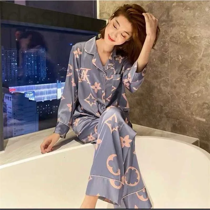 Women's Sleepwear designer Womens L Pajamas Silk Cartoon Wear Lingerie Sexy Nightwear Plus Size Lingere Trouser Suits Suit 220527 5JGU