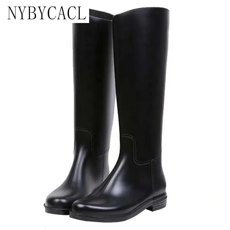 2024 Fashion Knee-High Boots Buty Kobiety jesienne wodoodporne buty motocyklowe żeńskie ślizgowe czarne deszczowe galoshes guma 231228