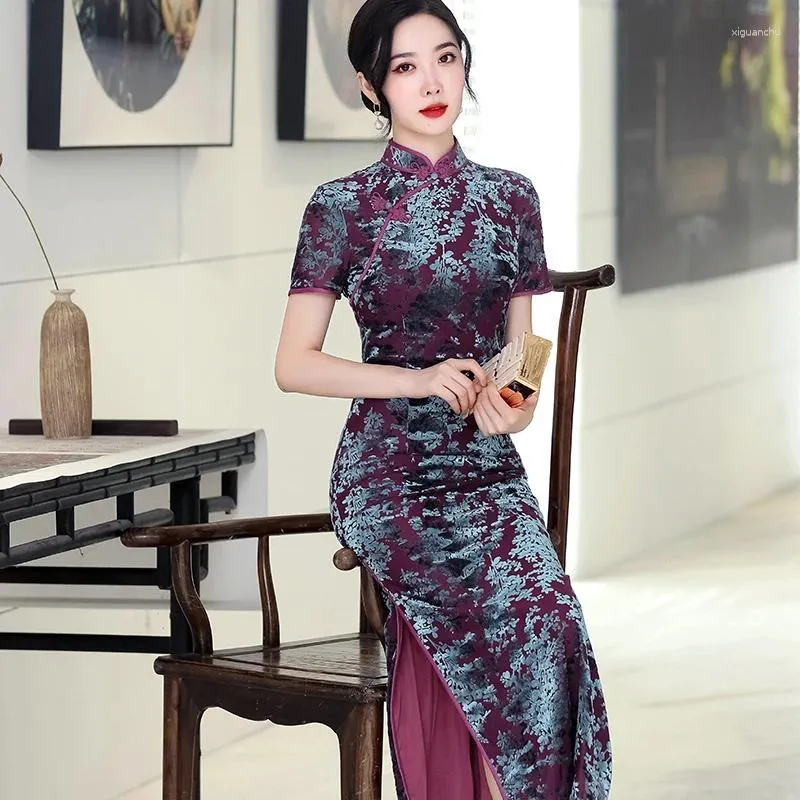 Ethnic Clothing Chinese Style Mother Cheongsam Long Printed Velvet Purple Retro Qipao Women Elegant Temperament Slim Sheath Plus Size 4XL