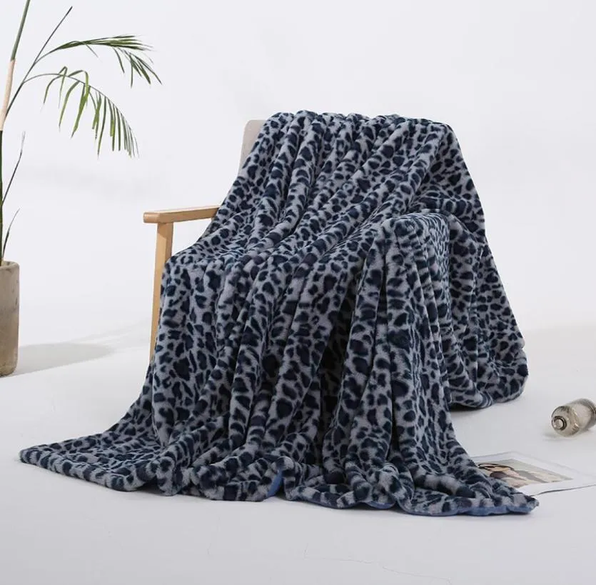 Coperta con stampa leopardata Coperte in velluto Doppio materiale Semplice Soft Touch Moda Scialle pisolino Tappeti per bambini adulti41233799204532