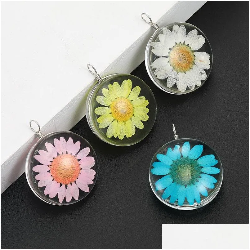 Charms Moda Colorf Fiore essiccato Piccola margherita Fascino per creazione di gioielli Ciondolo in vetro fatto a mano Collana adatta Fai da te Bambini Consegna di goccia F Dhqgv