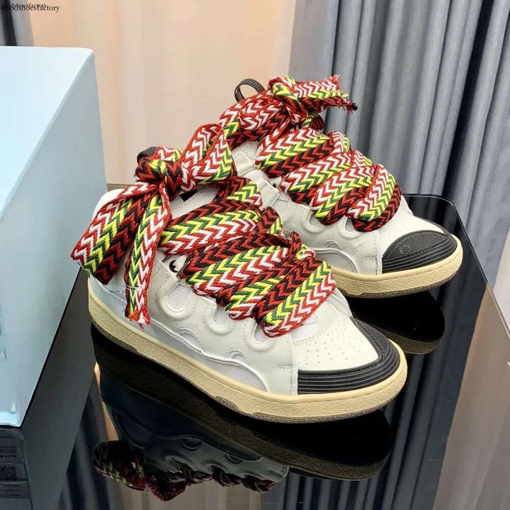 Lavin designer klänningskor mode läder trottoarkant sneakers parar män kvinnor snörning extraordinära tränare kalvskinn gummi nappa lanvinlie 2024