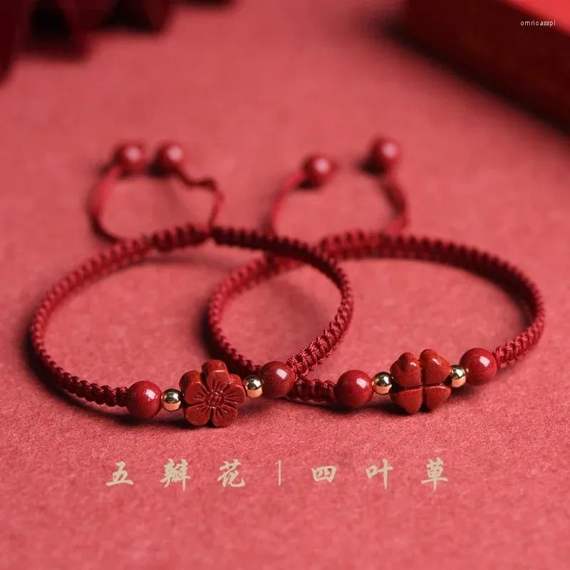 Braccialetti con ciondoli Zodiaco naturale Trifoglio fortunato Bracciale con cordino rosso Anno del destino Corda fatta a mano Accessori in stile cinese