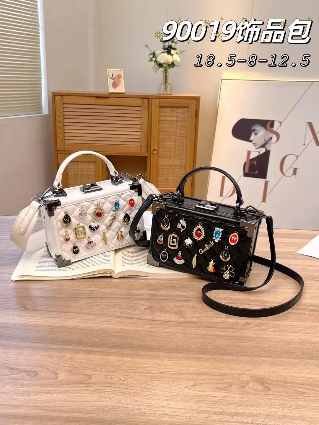 The latest pure manual heavy industry box bag fashion handbag with button shoulder bag 18.5*8*12.5