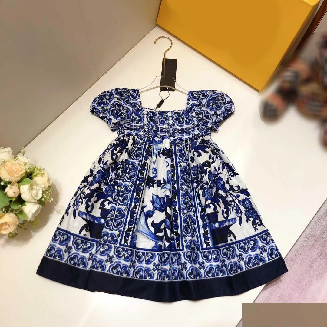 女の子のドレス23SSプリンセスドレスショートスリーブキッズデザイナー服青と白の磁器印刷大きなスカート高品質のドロップD DH3Q5