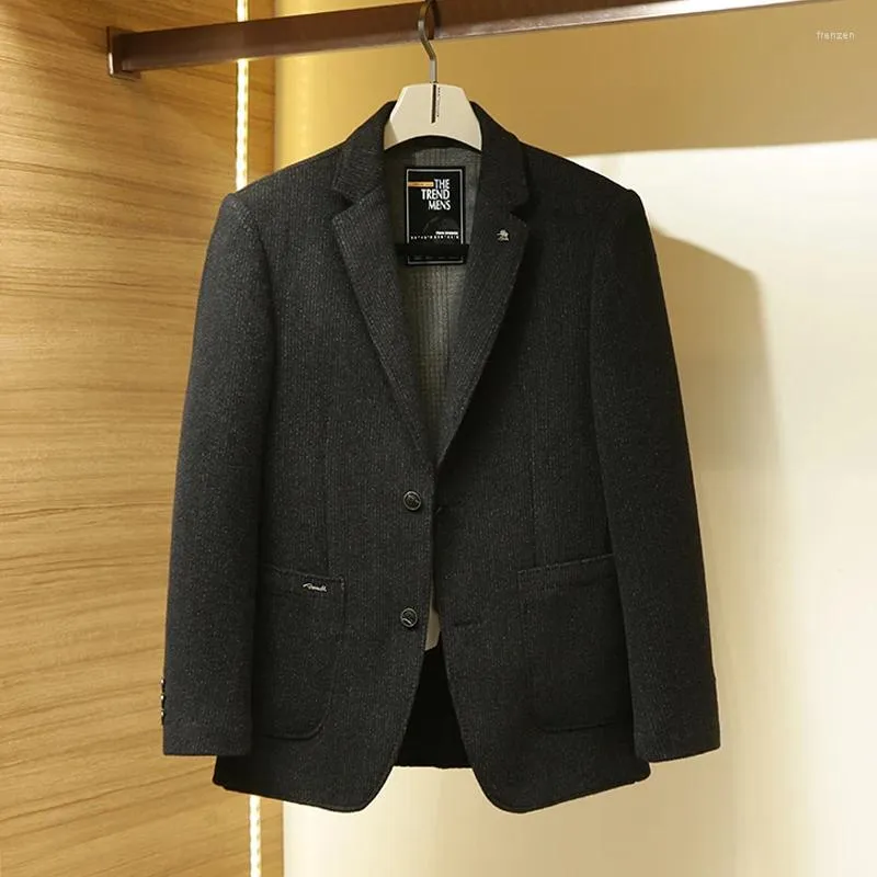 Mäns kostymer 2024- Business Casual Trend Italian Style Slim Fit Bekväm modevärd resor bröllop blazer ulldräkt