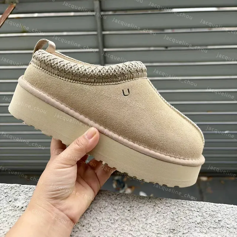Famous footwear hotsell snow boots