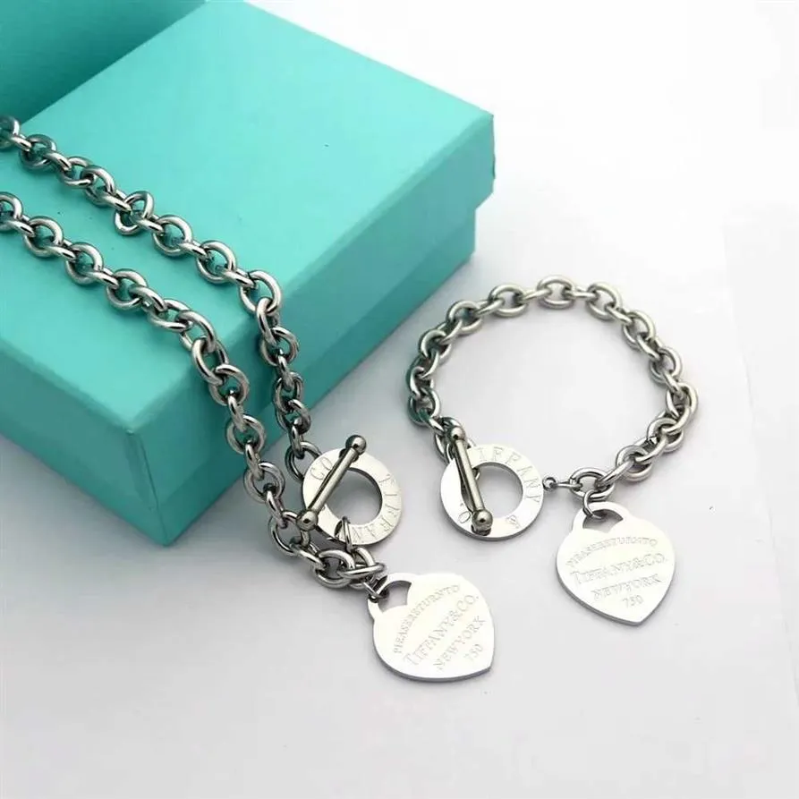 Säljer födelsedags julklappar 925 Link Chain Silver Heart Armband Halsband Set Wedding Statement Smycken Heart Pendant NE214P