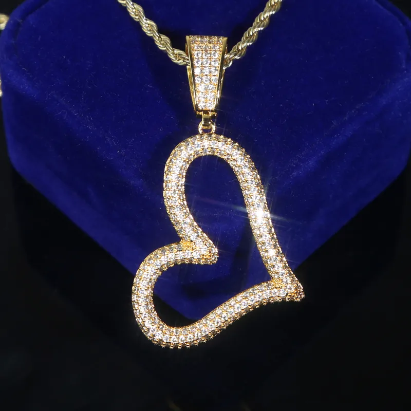 Nuova collana con pendente a cuore cavo inclinato con ciondoli lucidi ghiacciati con polo impostazione CZ zirconi cubici gioielli regalo donna Hip Hop