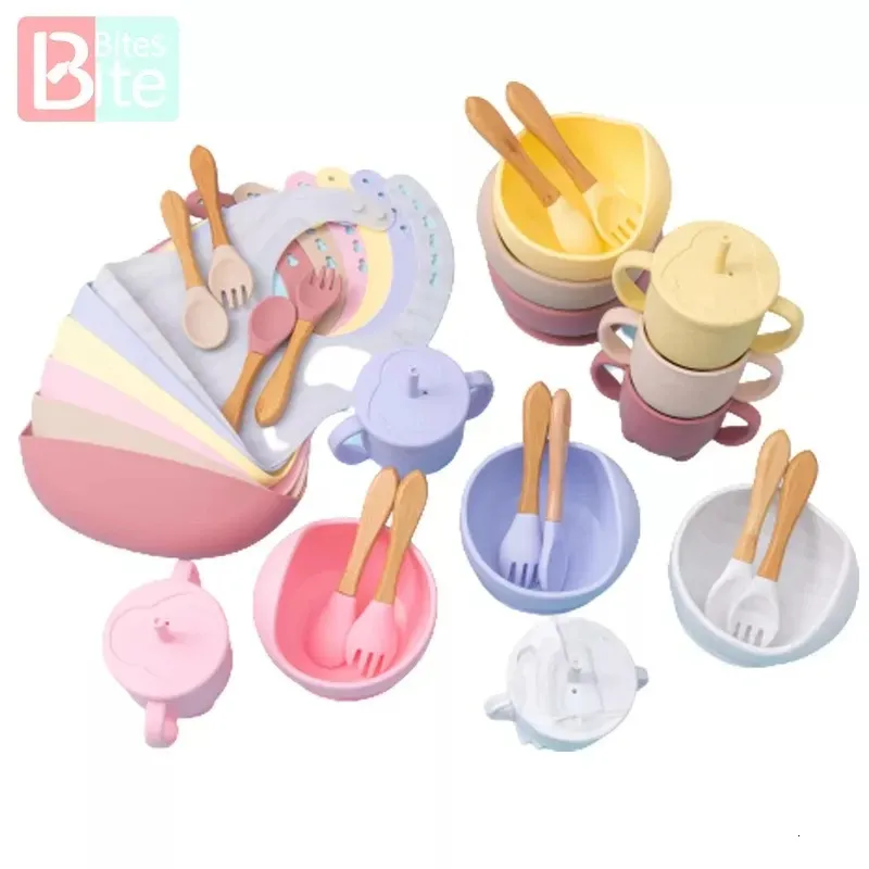 5pcs/1set silikon bebek besleme kase sofra su geçirmez kaşık kaymaz çanak çömlek BPA Bebek Tablo 231229 için ücretsiz silikon yemekler