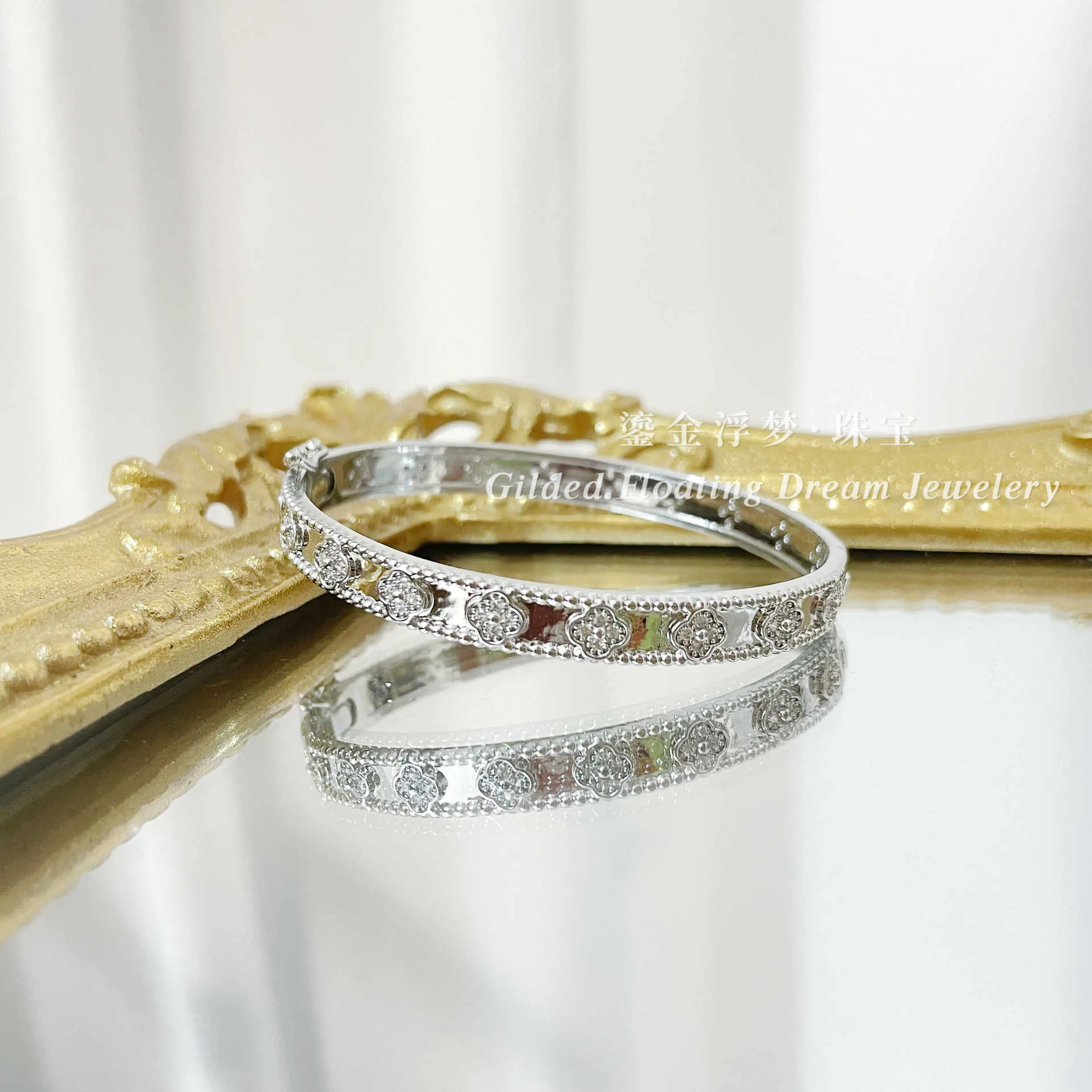 Designer-Schmuck, Luxus-Armband VCF Kaleidoskop, Van Clover-Armband aus 18 Karat Gold mit funkelnden Kristallen und Diamanten, perfektes Geschenk für Frauen und Mädchen, J98N