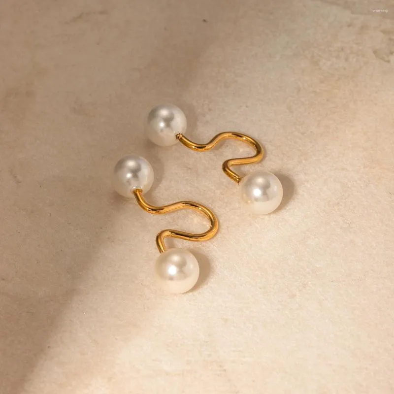 Backs kolczyki UWORLD Waterproof Minimalistyczne imitacja Perły Perły ze stali nierdzewnej Osobowość Chic 18K Gold Trend Jewelry Women Kobiety