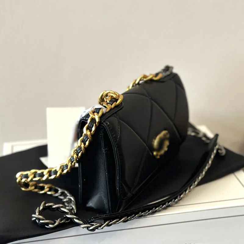 Fashion Designer bag High quality cowhide quality size20X13cm with box rich bag Hand-held crossbody bag