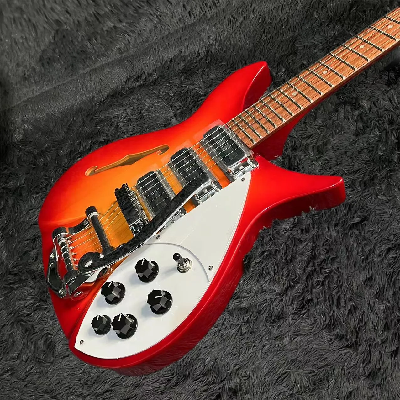 Hot sell good quality 325 Electric Guitar Cherry Sunburst Color F Hole Maple Body Tremolo System 34 Inch Free Shipping- Musical Instruments