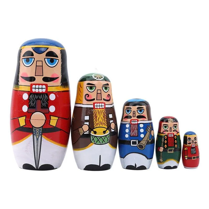 Bonecas Venda 5 Pçsset Noz Russa Pintada à Mão Decoração de Casa Presentes de Aniversário Bebê Brinquedos Nesting Matryoshka De Madeira 230612 Drop Delivery Acc Dhz3Q