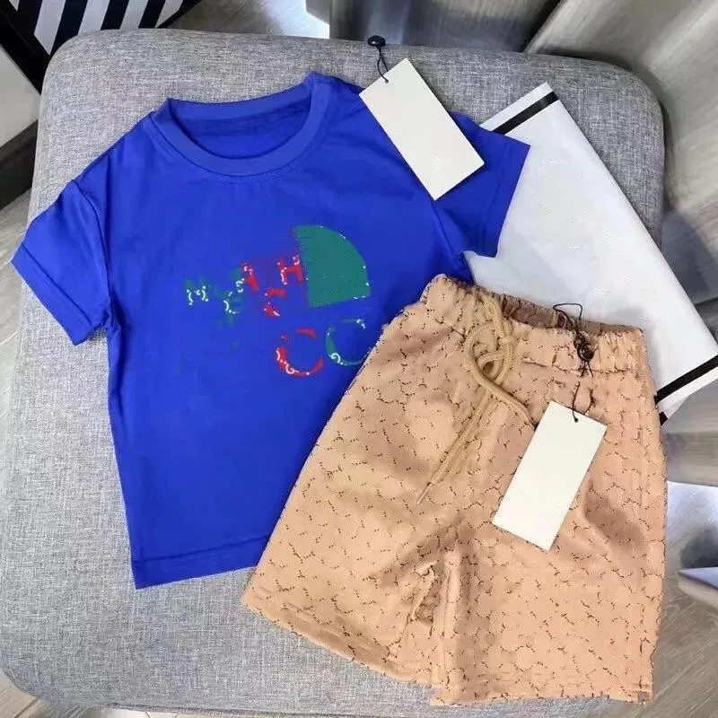 Conjuntos novo estilo de designer conjuntos de roupas infantis para o verão meninos e meninas terno esportivo bebê infantil manga curta roupas crianças conjunto 212t