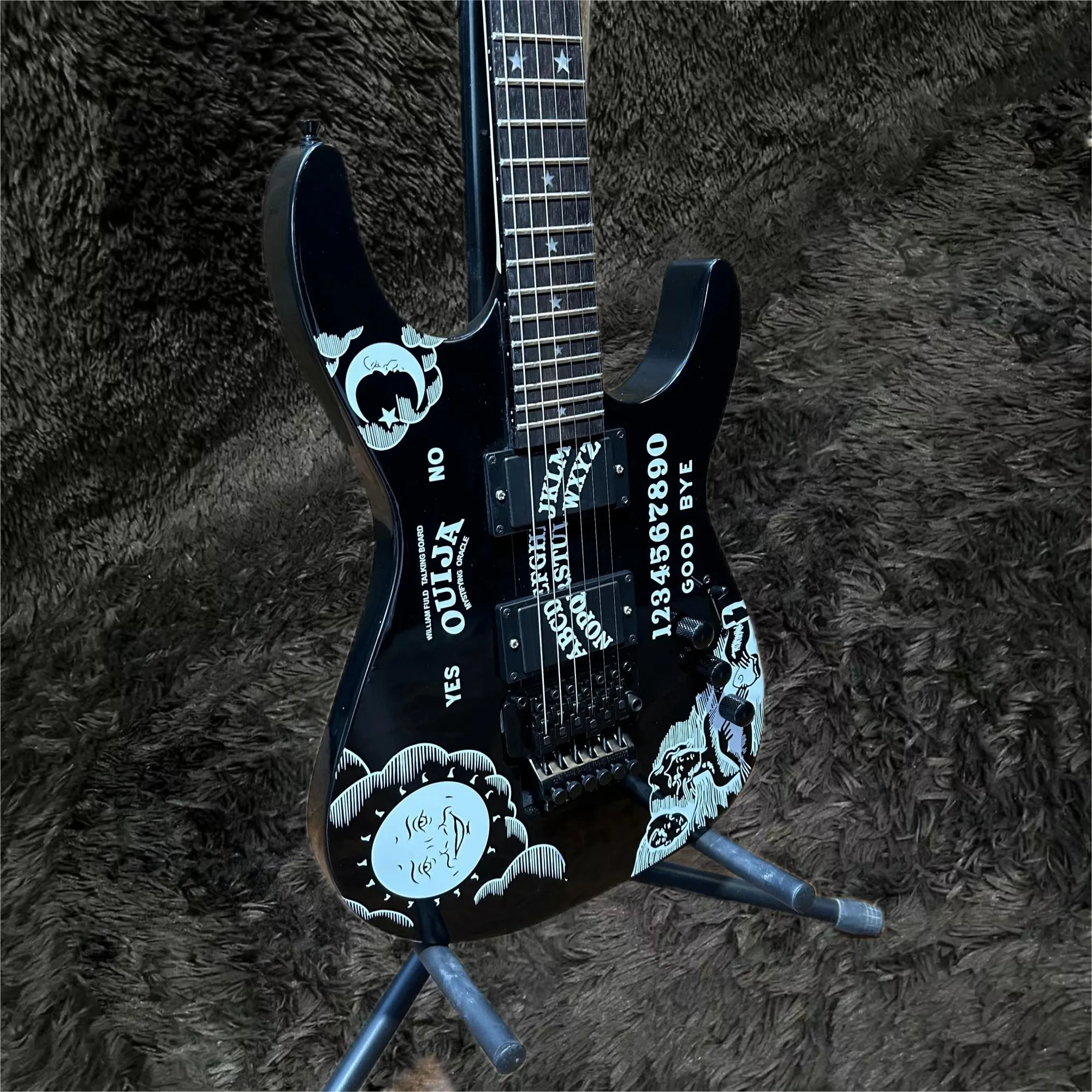 Vente chaude de bonne qualité Top Quality Custom Shop KH-2 Ouija Kirk Hammett Cynthia guitare électrique noire --- Instruments de musique