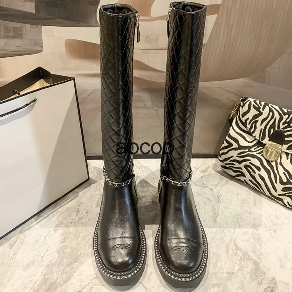 Designer boots New Women channel Leather Winter cclys boot Luxury Classic Double Letter Diamond Lattice Keen High Zipper Chain Flat Bottom Non slides Ladies