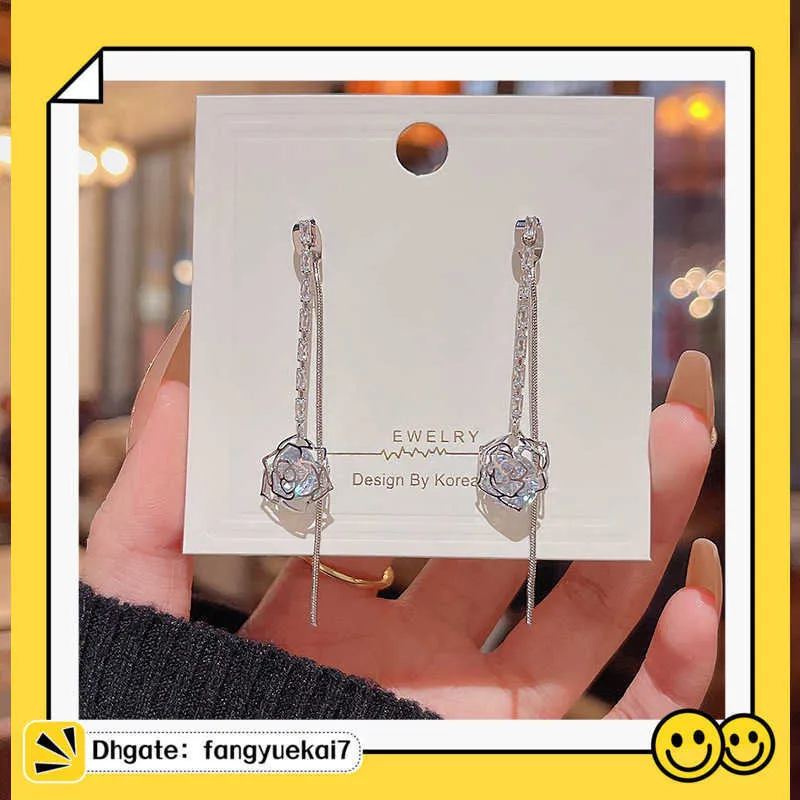 2024 Designer 925 silver needle South Korea's shiny delicate diamond snowflake earrings female fashion exaggerated geometric earrings factory YY3S