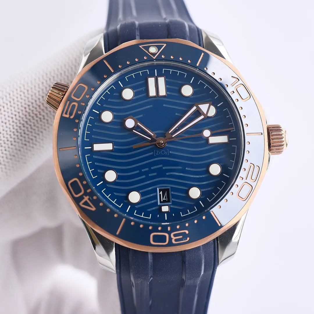 Mens Luxury Watches 42MM Automatic Mechanical Movement Outdoor 