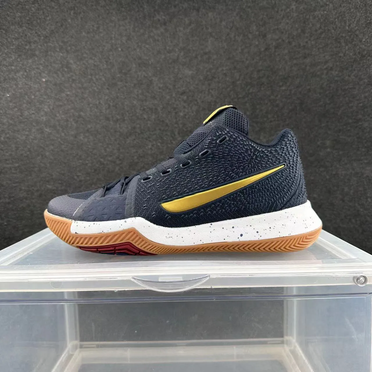 Kyrie 3 cheap navy gold