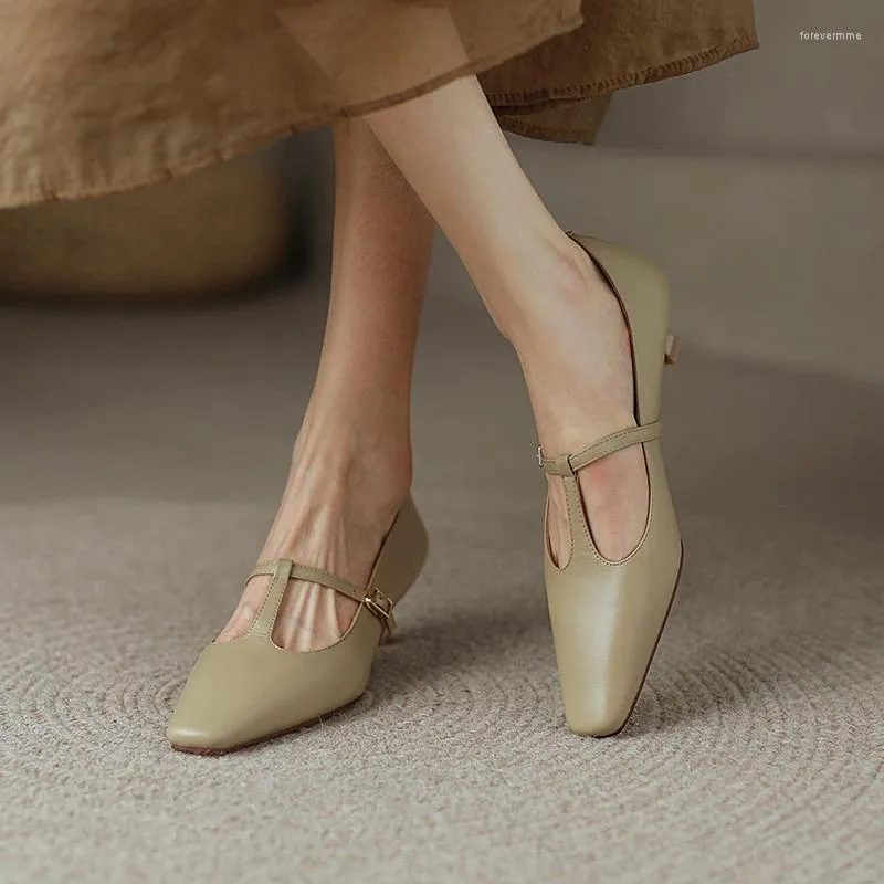Geklede schoenen enkele fijne hak vierkante kop Franse retro kaki hoge Mary Jane leer groot formaat