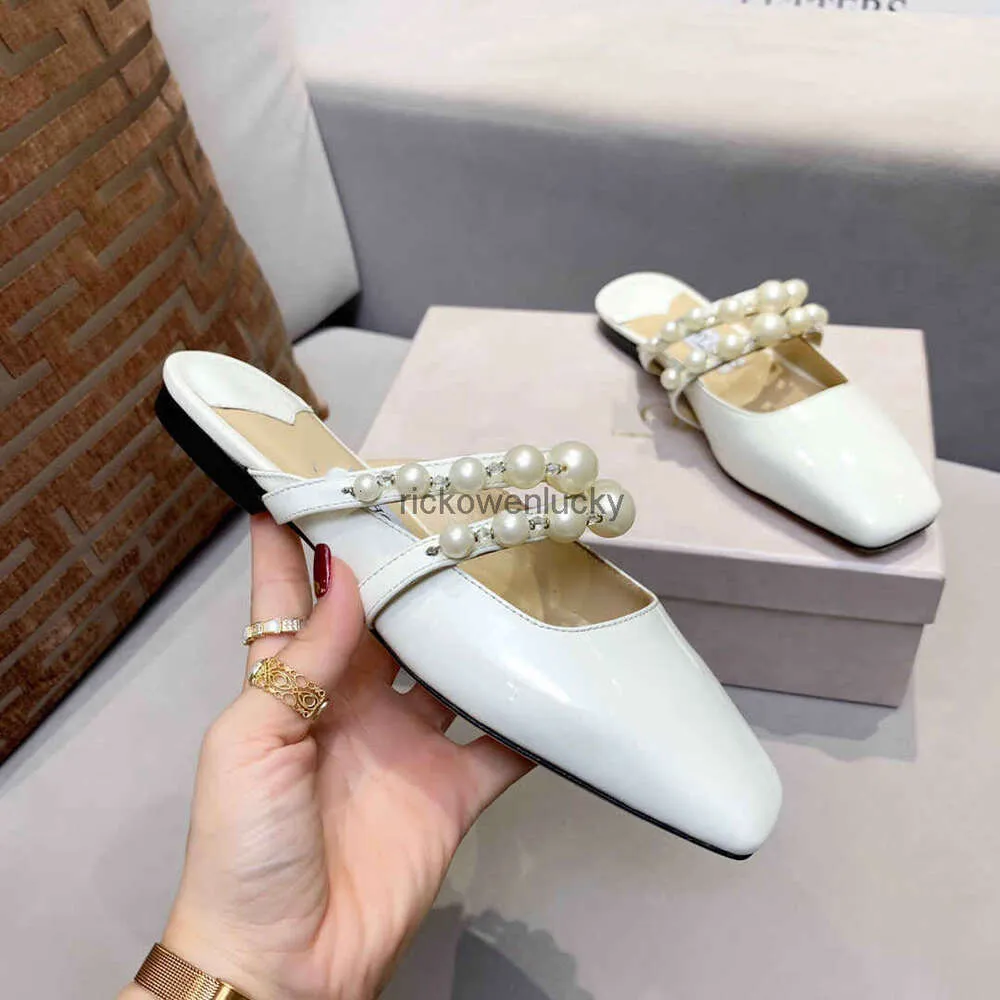 JC Jimmynessity Choo häl tofflor Ny högkvalitativ pärlskor Middle Open tå Rhinestone Sandals Fairy Style Thick Heel Flat Belt Women's Shoes
