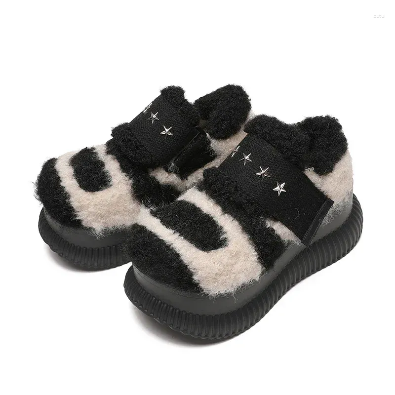 Stivali caldi scarpe imbottite in cotone di lana di agnello da donna piatto addensato in peluche donna invernale antiscivolo con fondo spesso alla caviglia neve