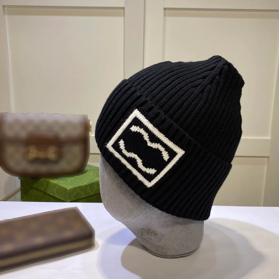 Beanie Designer Beanie luksusowy projektant czapka czapka czapka wełniana ciepła i przytulna klasyczna duża marka odpowiednia dla mężczyzn i kobiet z niezbędnych