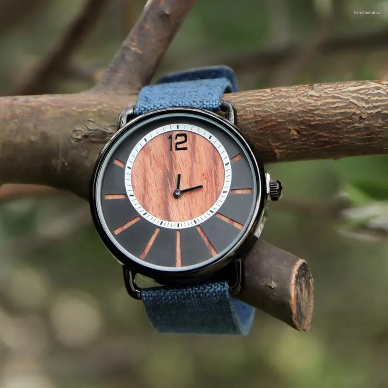 Orologi da polso Orologio al quarzo ultrasottile impermeabile minimalista alla moda Cinturino in tela da uomo Quadrante in legno all'ingrosso per uomo