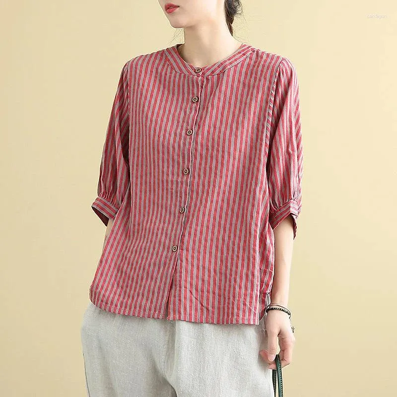 Kvinnors blusar 2023 Summer Arts Style Women Half Sleeve Loose Casual Shirts Single Breasted Cotton Linen Striped Vintage Blue C145