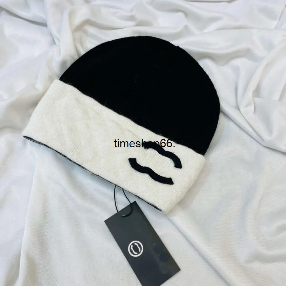 2024 Designer Beanie Lettre Petit vent parfumé Femmes Chapeau d'hiver de luxe Bonnet d'extérieur Bonnet Homme Tête Cachemire chaud Bonnet de crâne tricoté Trucker Chapeaux ajustés très