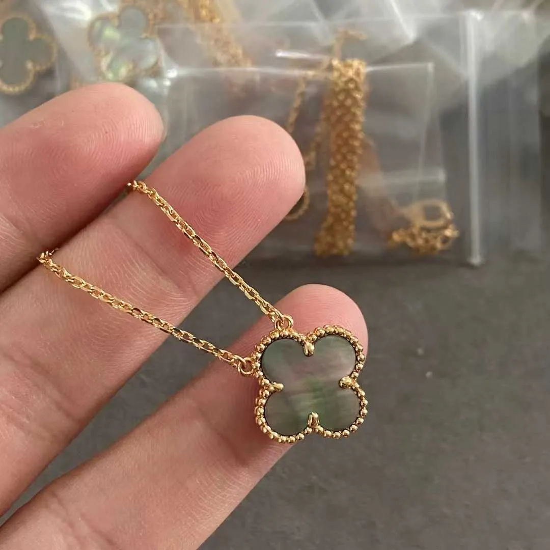 Flower necklace designer deals