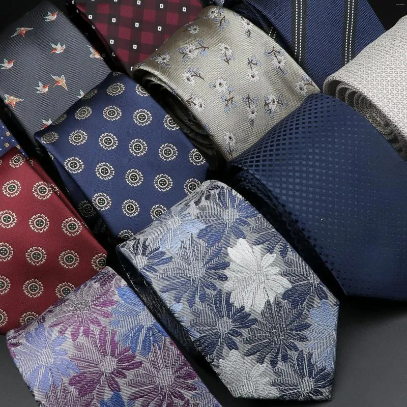 Bow Ties Men's Classic Tie gravatas mode grossist vävd rutig slips bröllopstillbehör blå grå blommig dot fit gruppparti