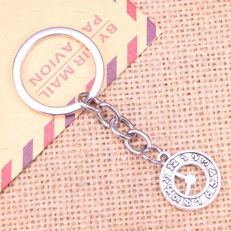 Nyckelringar 20st Fashion Keychain 17mm Death Clock Pendants Diy Men smycken bil Key Chain Ring Holder Souvenir för gåva