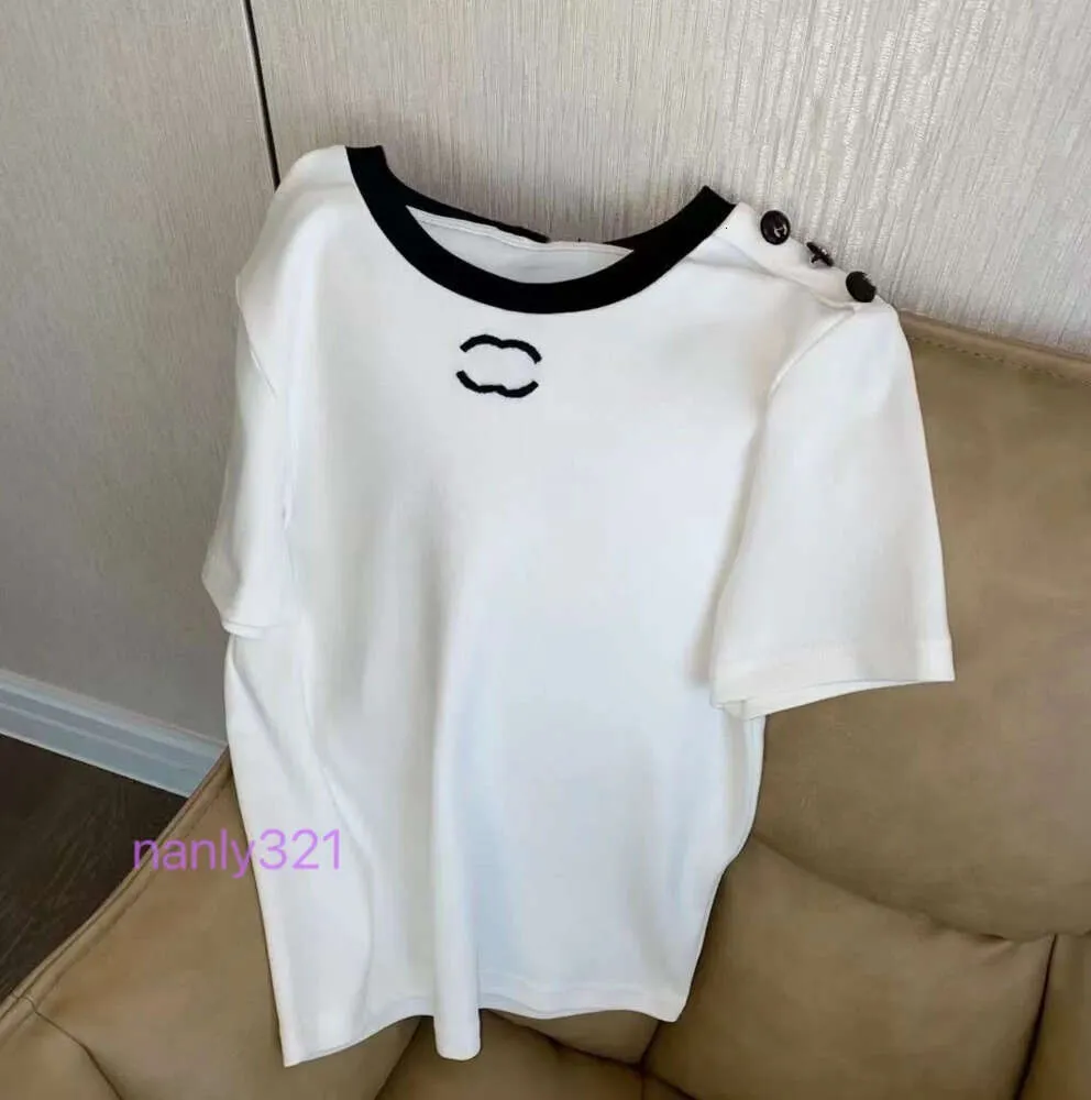 24 Womens T Shirt Designer för kvinnliga skjortor med bokstav och dot mode tshirt broderade bokstäver sommar kortärmade toppar tee kvinnkläder