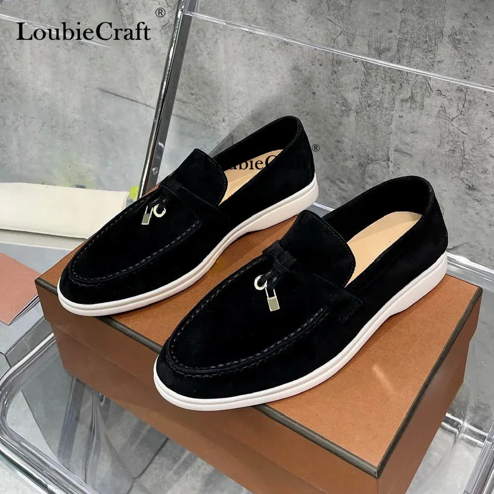 Yaz Yürüyüş Ayakkabıları Kadın Loafers Erkekler Siyah Süet Orijinal Deri Sıradan Mokasen Metal Kilit Püsküllü Daireler Üzerinde Sürüş Ayakkabıları Siyah