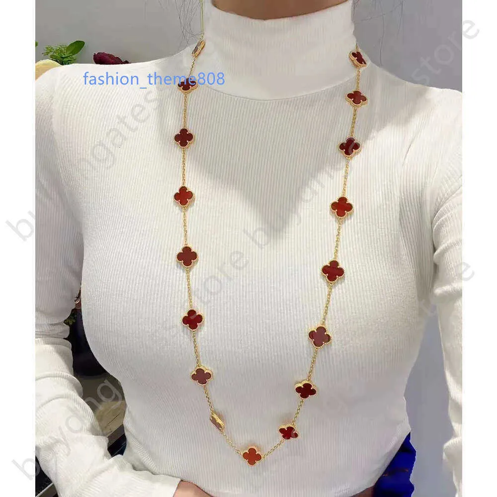 Elegant Clover Pendant Necklace - Designer Style Jewelry for Women ...