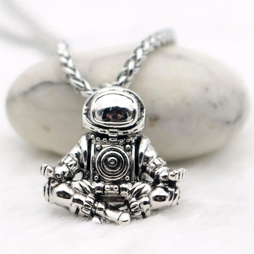 Collier pendentif astronaute méditation galaxie univers cosmique Spaceman rétro femmes hommes collier chaînes en acier corde en cuir véritable 1800