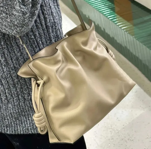 미러 품질의 드로우 스트링 여성 디자이너 가방 버킷 어깨 지갑 고급 핸드백