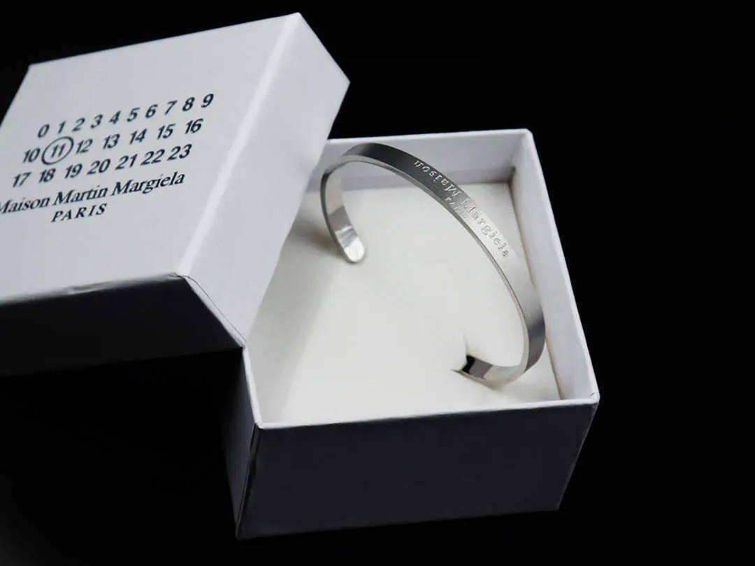 Bangle Band Rings Margiela stile MM6 alfabeto anello capovolto margaela in acciaio titanio bracciale uomo e donna tendenza hip hop