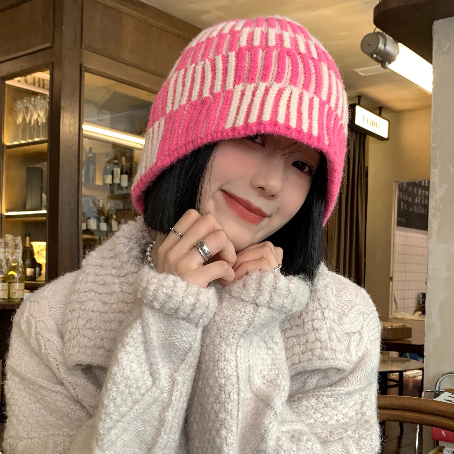 DHgate Japan Pink Plaid Knit Wool Cap Ladies Autumn Winter Wear Big Head Round Show Face Small Knitted Bucket Fisherman Hat for Women Fashion Accessories